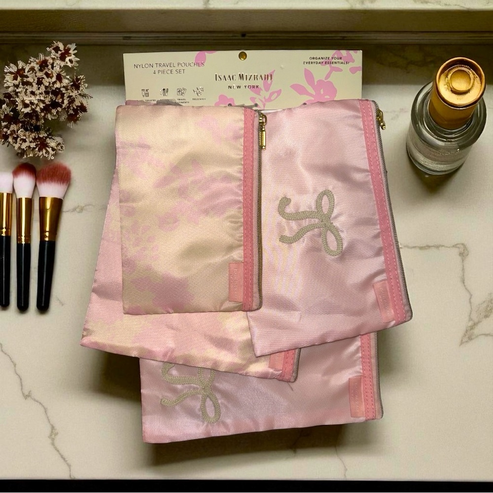 Isaac Mizrahi Travel Pouch Set 4 Pc Nylon Toiletry Makeup Cosmetic Organizer